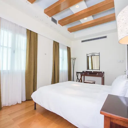 Aegialis & Hotell