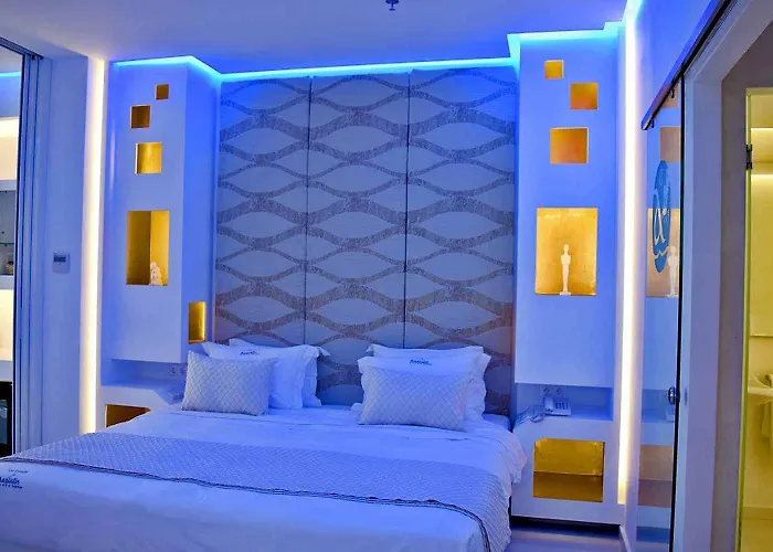 Hotell Aegialis & 5*