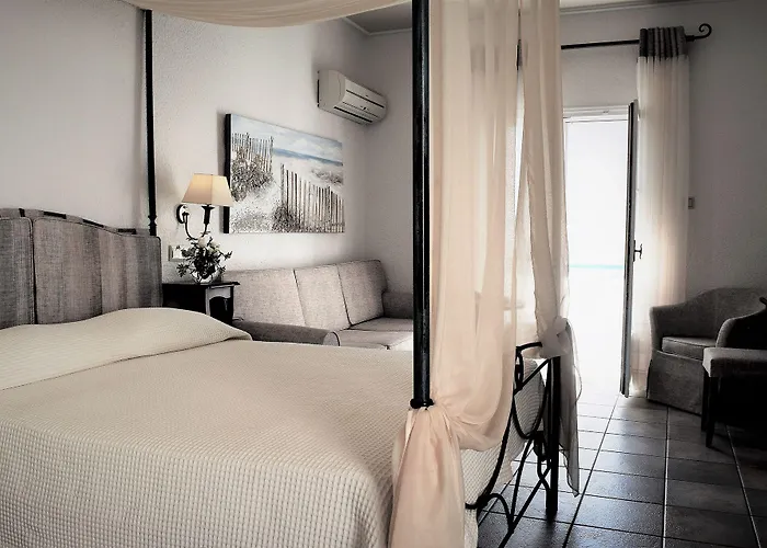 Aegialis & Hotell Aegiali