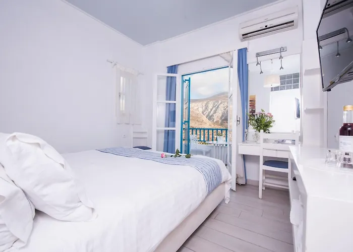 Aegialis & Hotell Aegiali