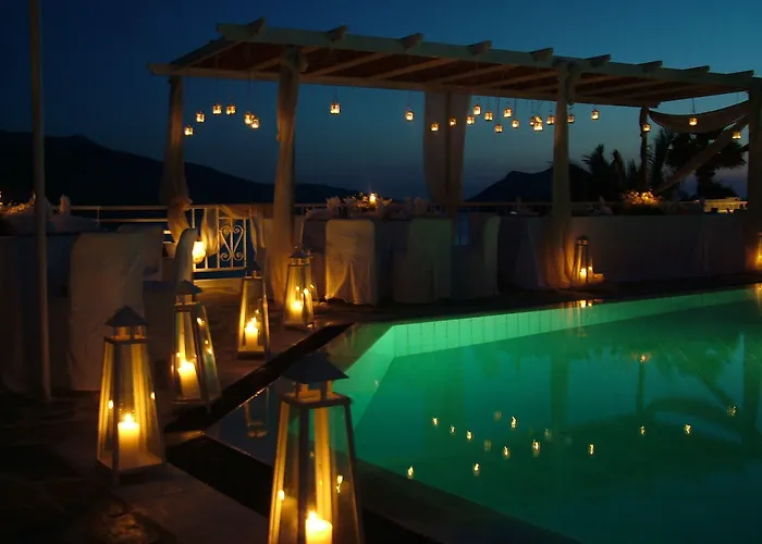 Aegialis & ホテル